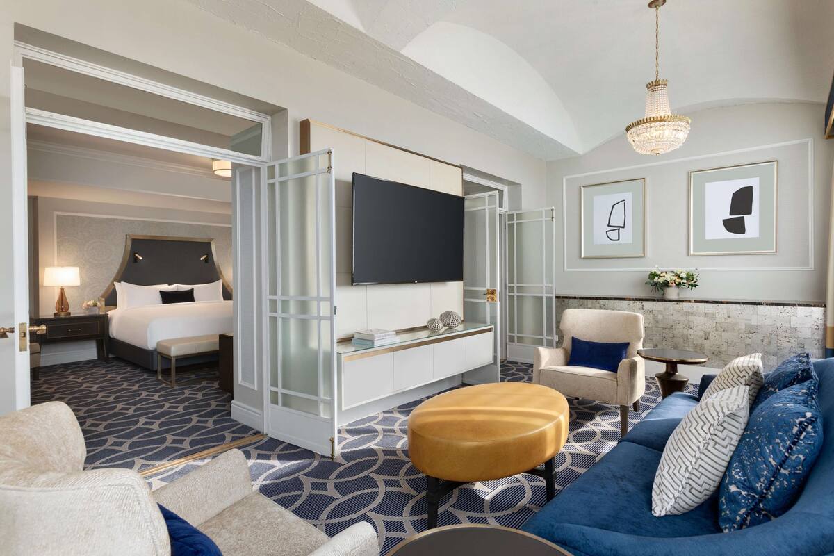 Fairmont Gold, Suite – executive, 1 kingsize-seng | Sengetøy av topp kvalitet, dundyner, minibar og safe på rommet