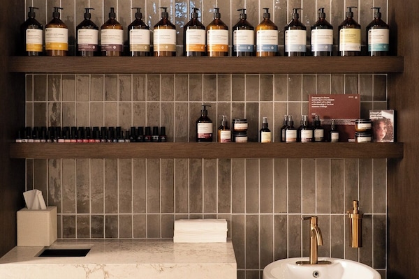 Sauna, bain de vapeur, bain turc/hammam, massage aux pierres chaudes