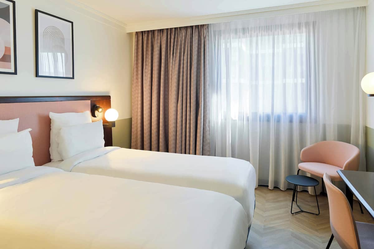Twin Room, Non Smoking | Individually furnished, desk, laptop workspace, blackout drapes