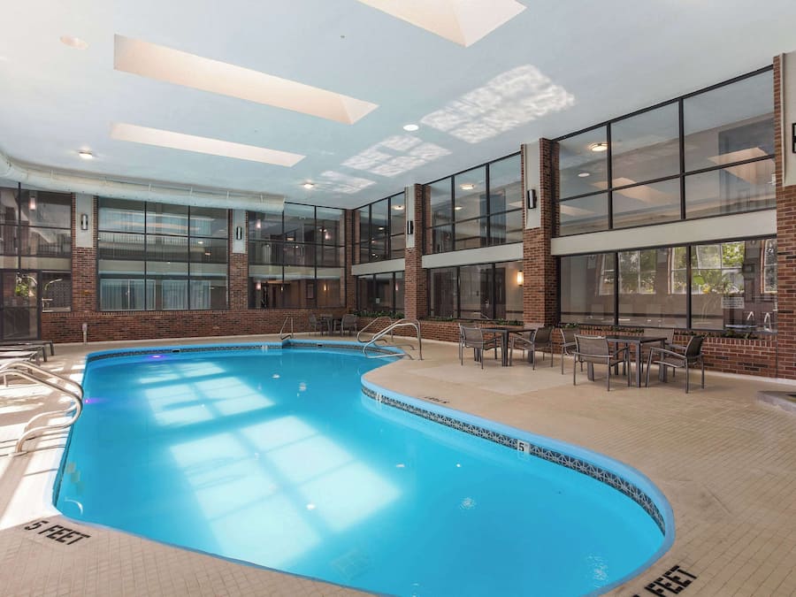 Indoor pool, seasonal outdoor pool, pool umbrellas, sun loungers