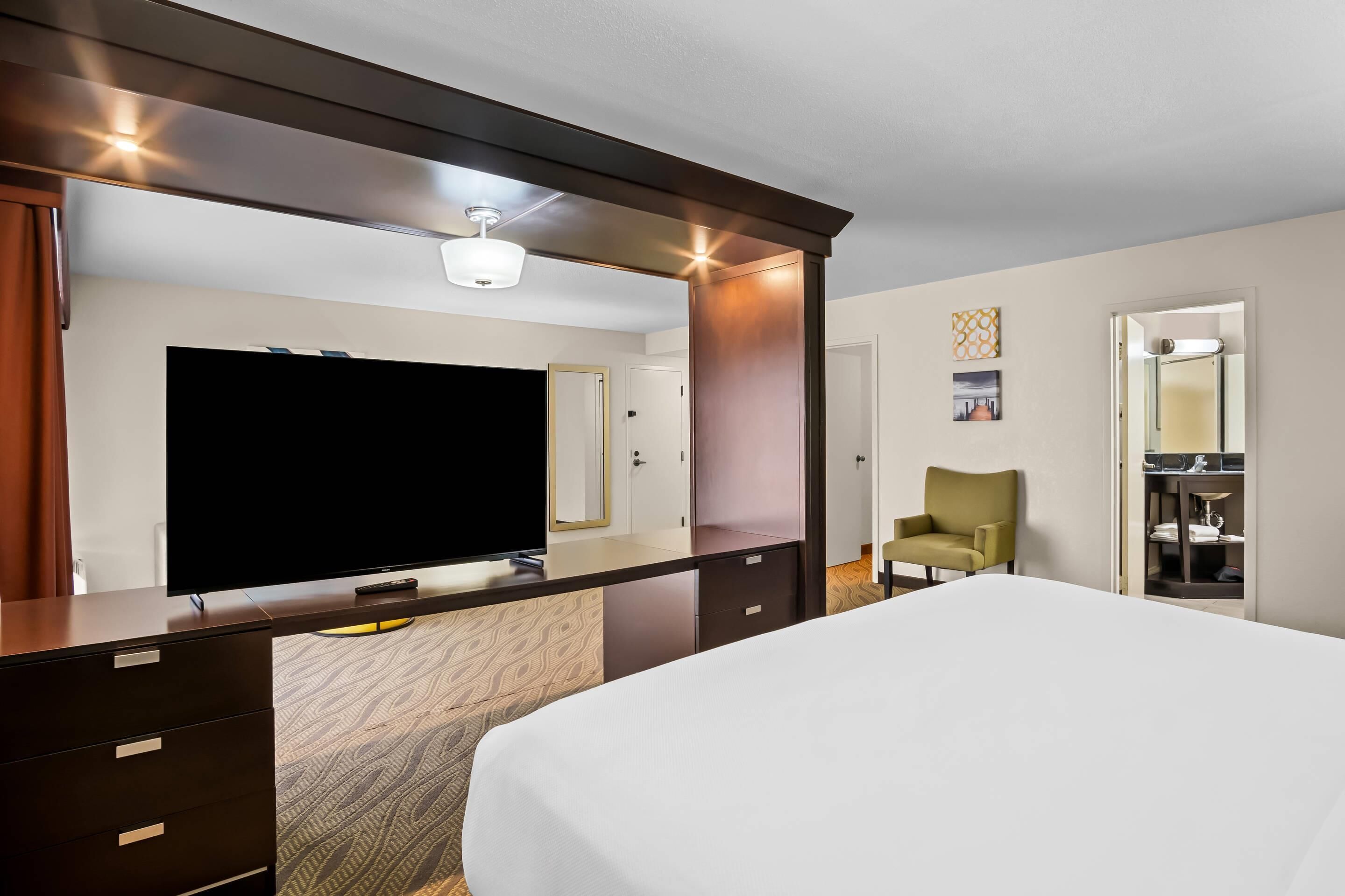 desk, iron/ironing board, free cots/infant beds, free wifi