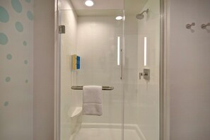 Bathroom shower - Tru by Hilton Concord (Concord)
