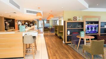 Aperto a pranzo e a cena