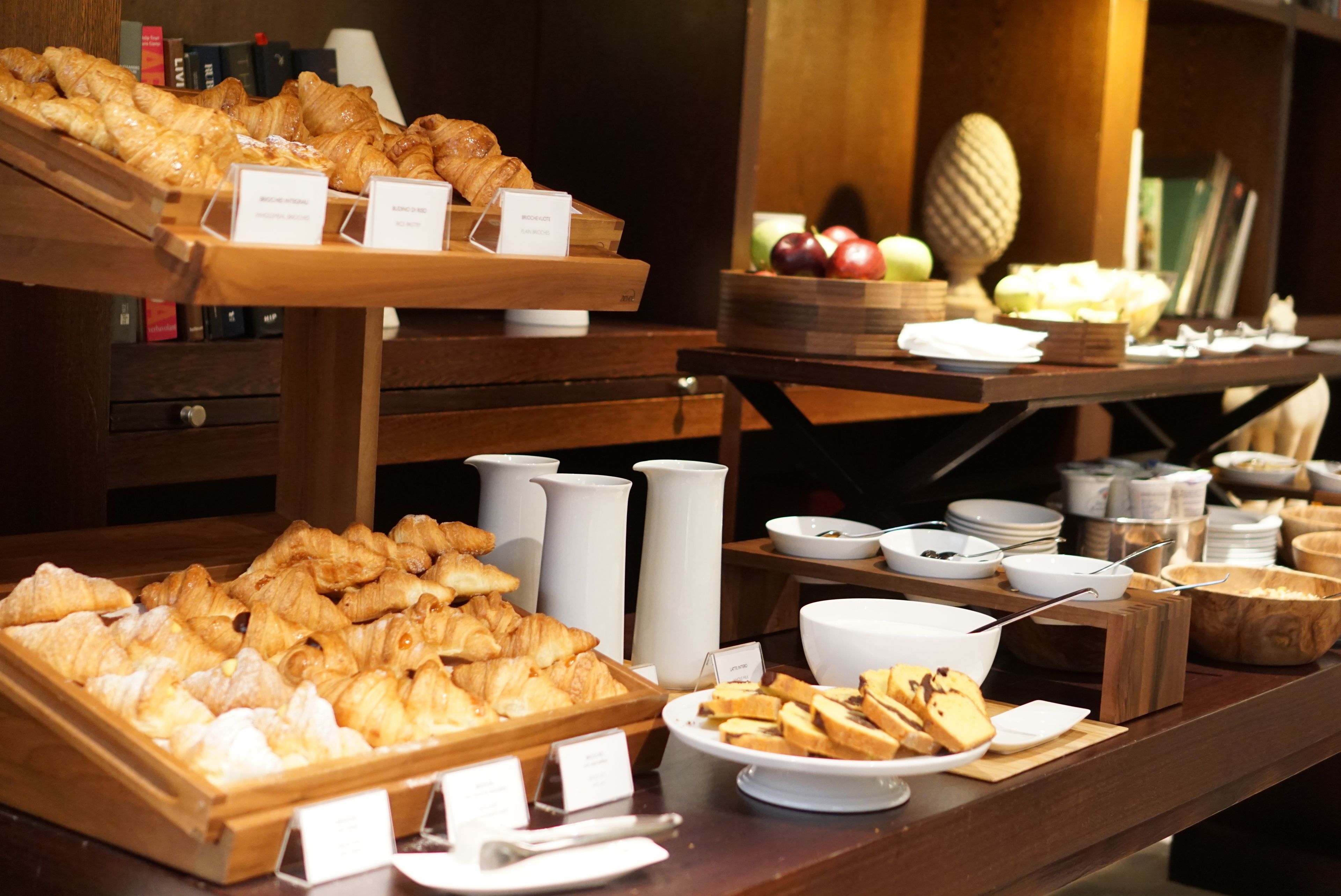 Se ofrece un desayuno continental (36 EUR por persona)