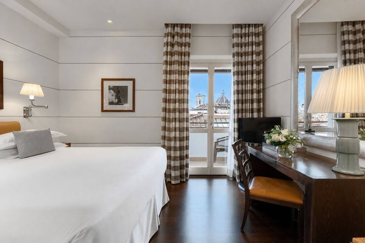 Duomo Double with Balcony | Down comforters, minibar, in-room safe, desk