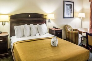 Room, 1 Queen Bed, Accessible, Non Smoking | Premium bedding, desk, laptop workspace, blackout drapes