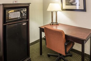 Chambre Standard, 1 trÚs grand lit, non-fumeurs | Literie de qualité supérieure, bureau
