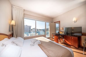 Family Room, Multiple Beds, Non Smoking, Terrace