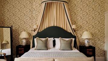 Deluxe Room | 1 bedroom, Egyptian cotton sheets, premium bedding, down duvets