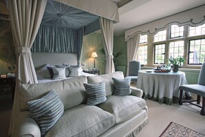 Junior Suite | 1 bedroom, Egyptian cotton sheets, premium bedding, down comforters - Le Manoir aux Quat'Saisons, A Belmond Hotel, Oxfordshire (Oxford)