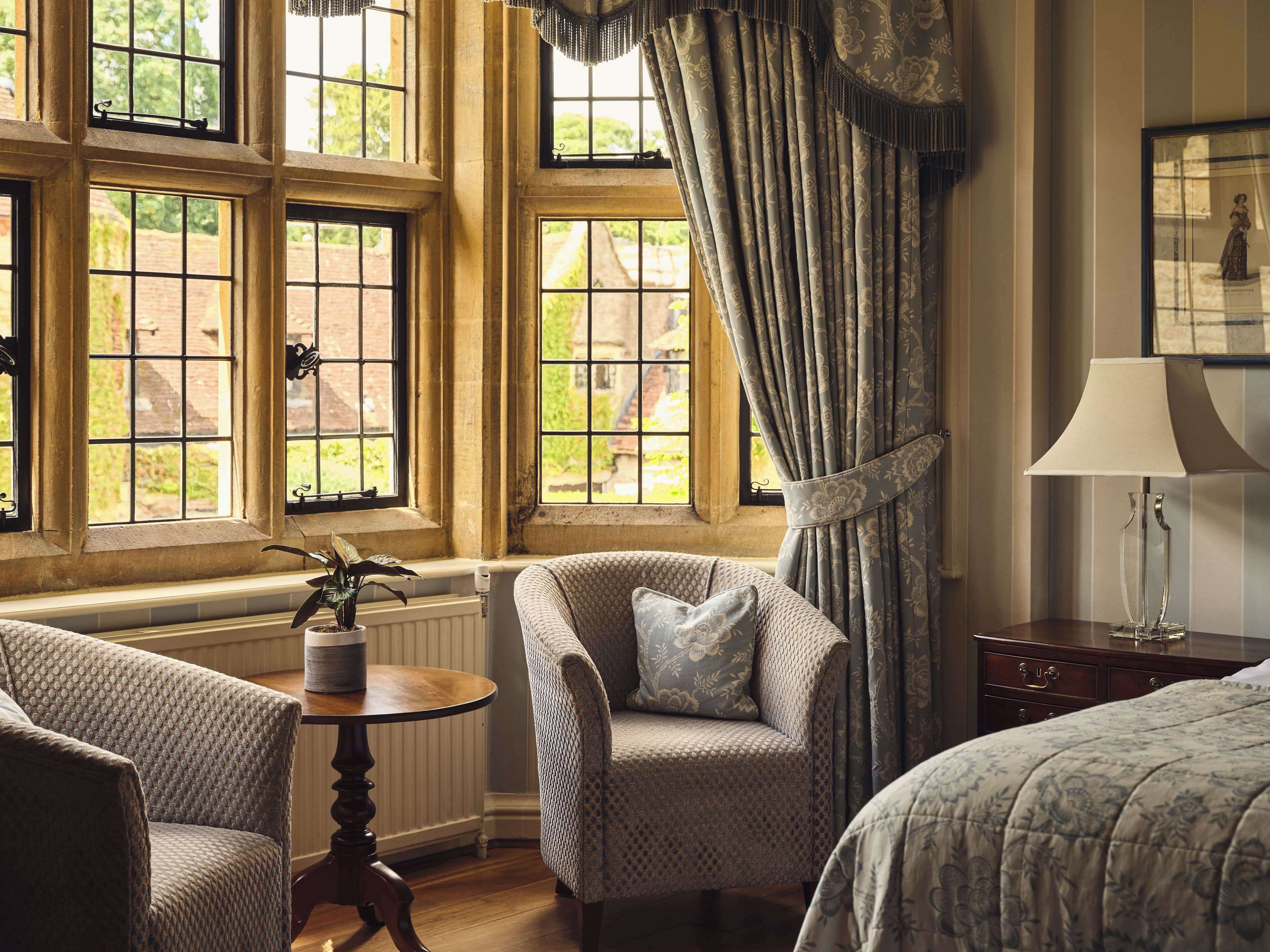 egyptian cotton sheets, premium bedding, down duvets, pillow-top beds