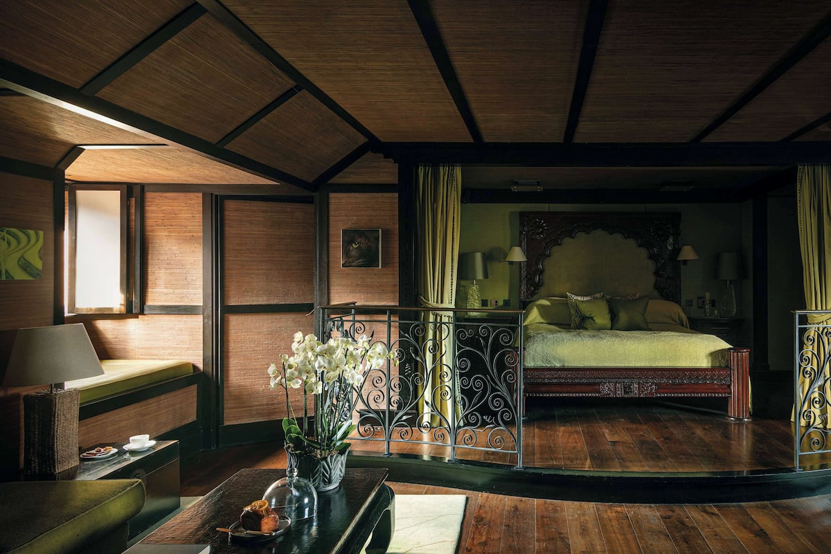 Deluxe Studio Suite