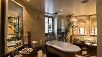 Junior Suite (Garden) | Bathroom