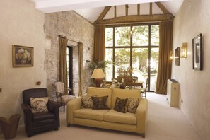 Suite, 1 Bedroom (Garden) | 1 bedroom, Egyptian cotton sheets, premium bedding, down comforters - Le Manoir aux Quat'Saisons, A Belmond Hotel, Oxfordshire (Oxford)