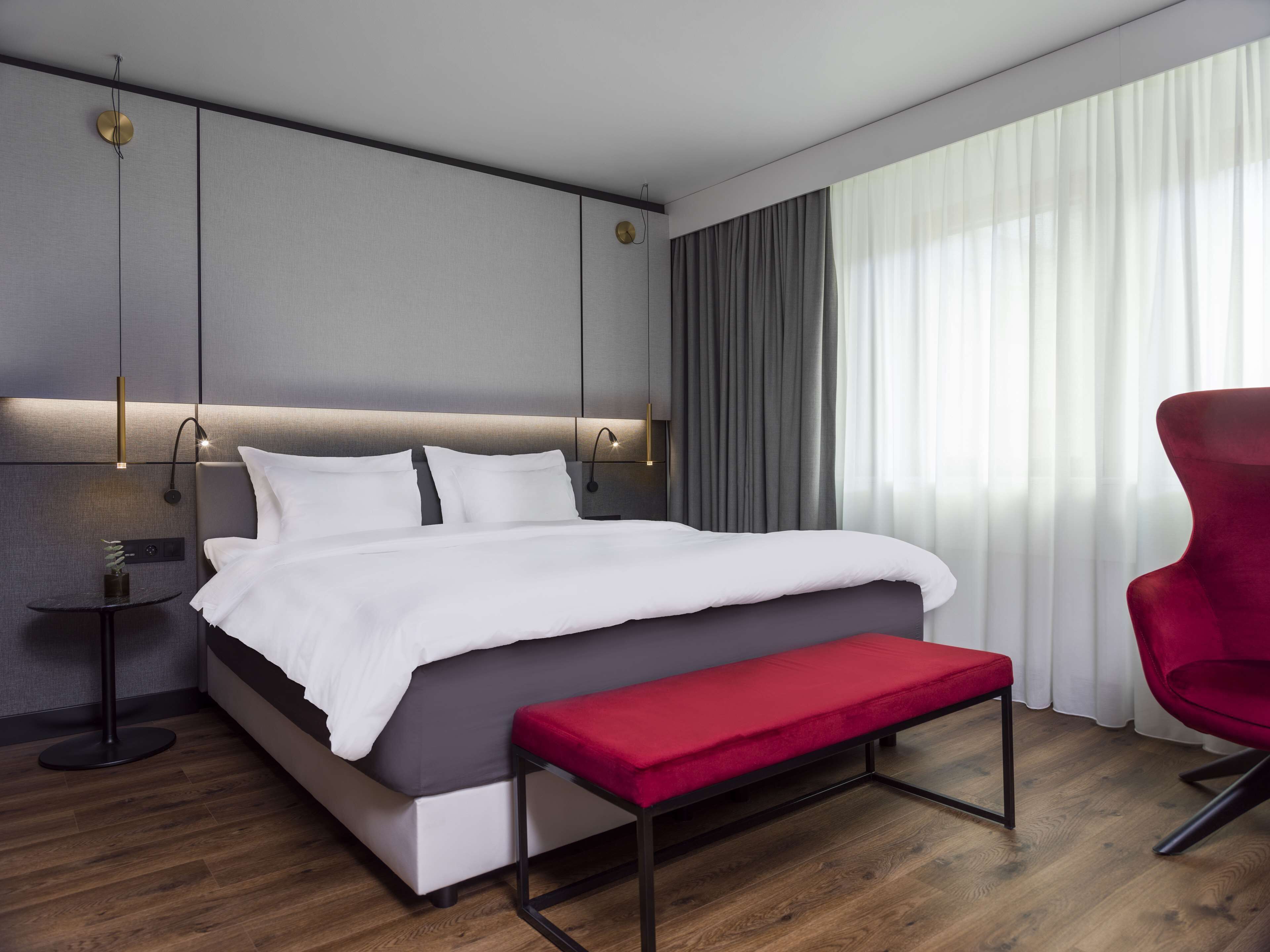 1 bedroom, hypo-allergenic bedding, minibar, in-room safe