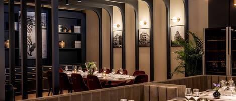 Lunch and dinner served