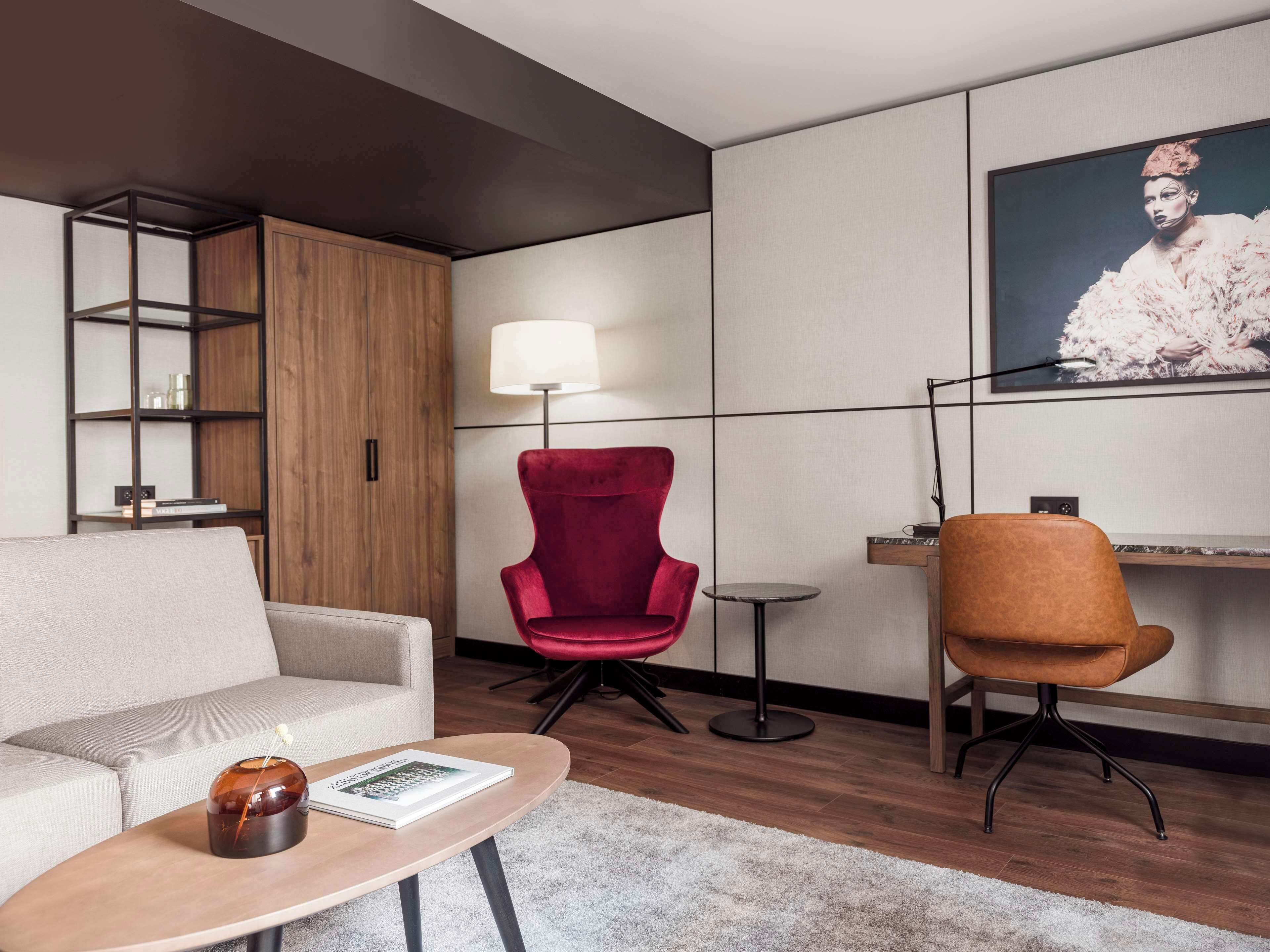 family room | living area | 42-inch led tv with digital channels, tv