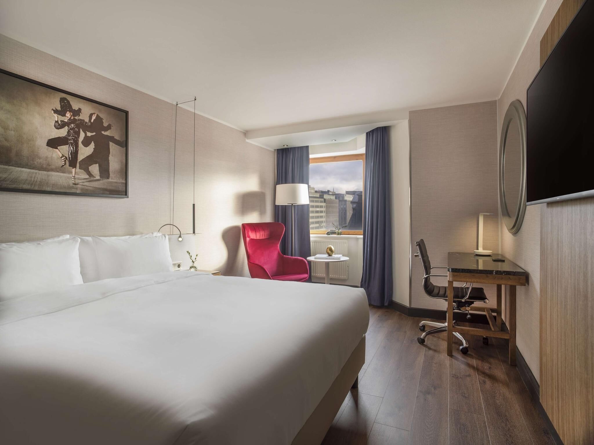 1 sovrum, allergitestade sängkläder och minibar