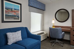 One king refrig/micro ns | In-room safe, blackout drapes, iron/ironing board
