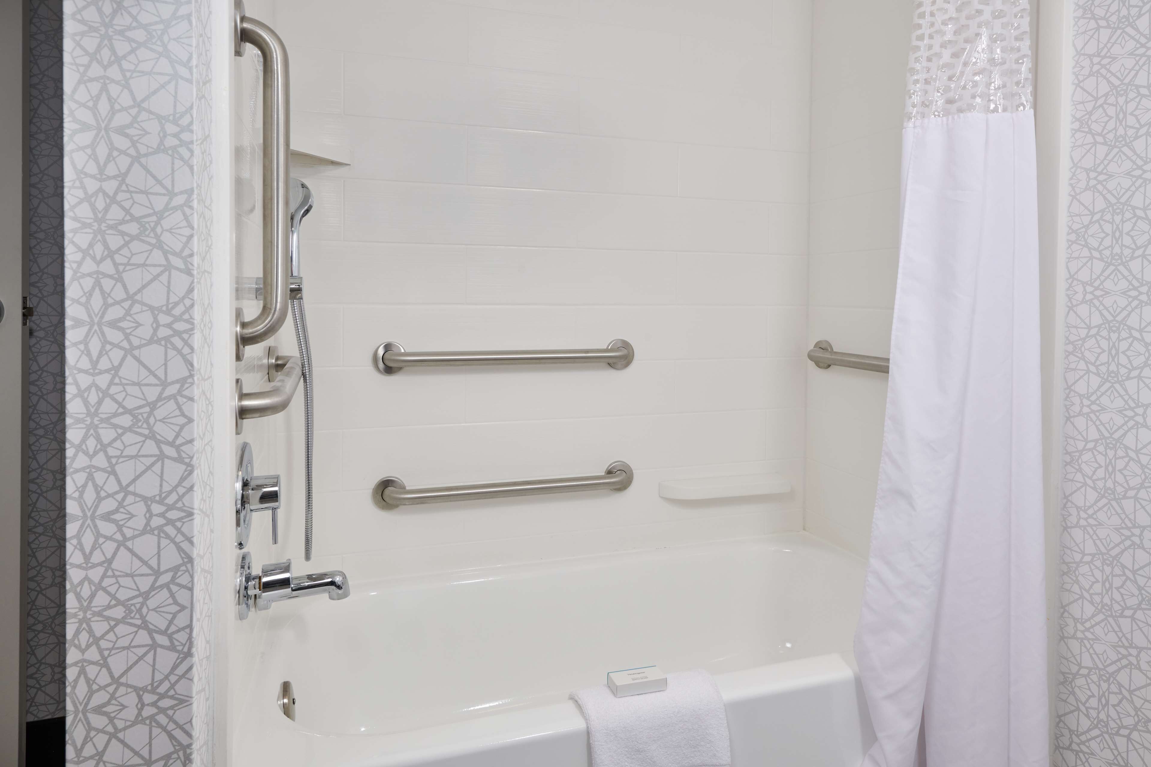 room, 1 king bed, accessible, bathtub | bathroom | free toiletries, hair dryer, towels