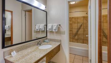 Standard Room, 2 Queen Beds, Non Smoking, Refrigerator & Microwave | Bathroom | Eco-friendly toiletries, hair dryer, towels