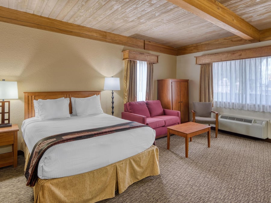 Suite, 2 Queen Beds, Non Smoking, Refrigerator & Microwave | Individually decorated, individually furnished, laptop workspace
