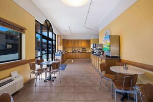 Desayuno continental incluido todos los días 