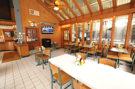 Sidney James Mountain Lodge - Image 26