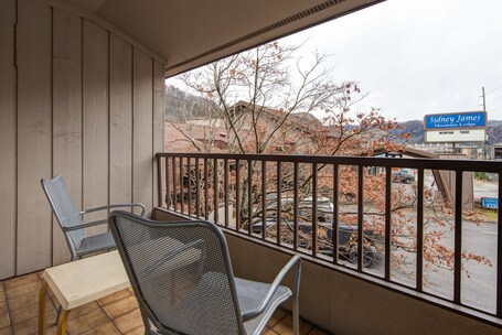 Sidney James Mountain Lodge - Image 31