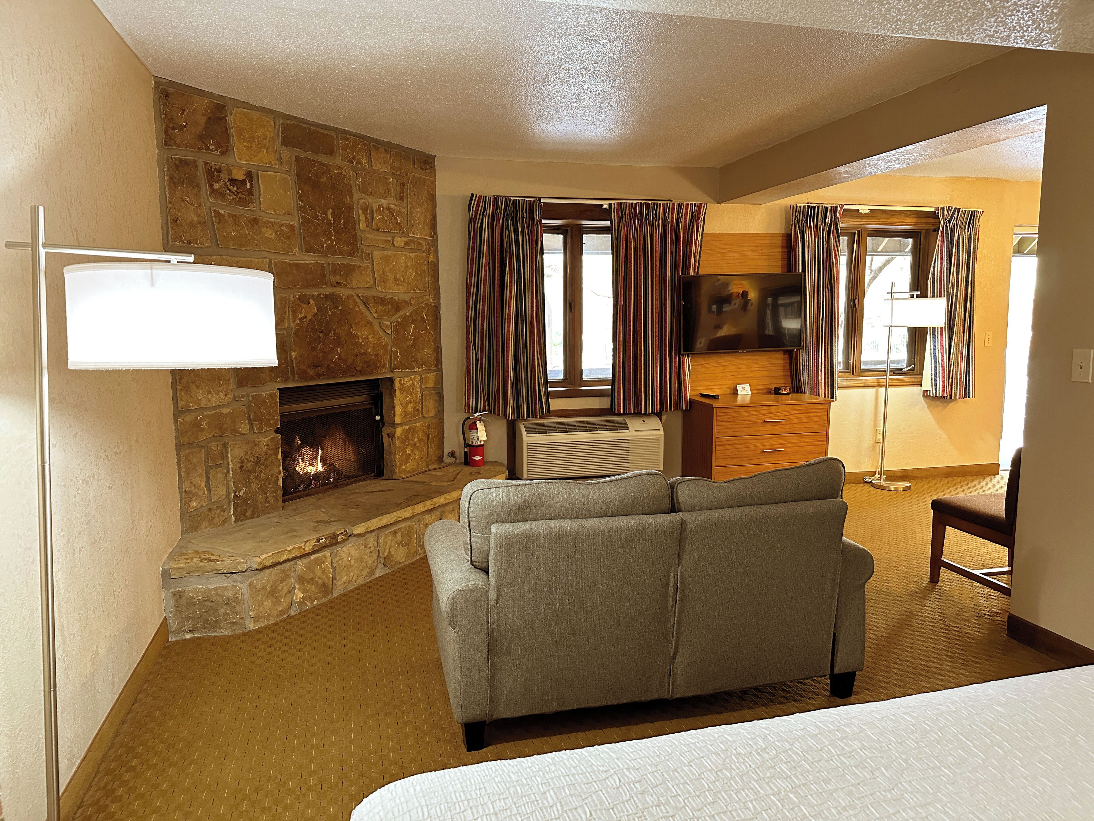 客房 | 起居区 | 电视