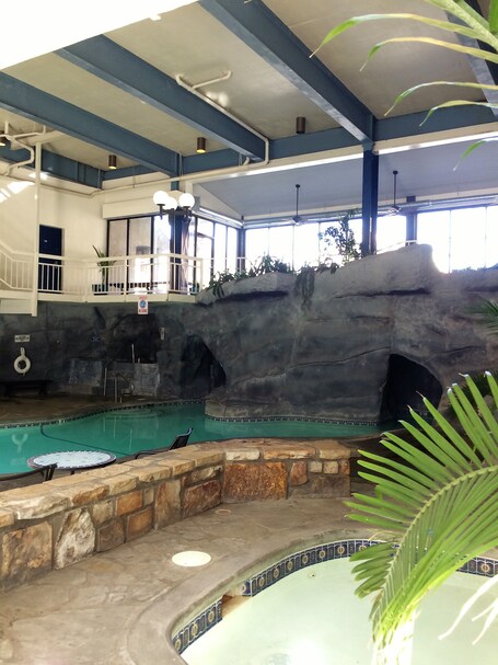 Sidney James Mountain Lodge - Image 45