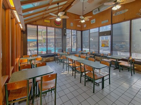 Sidney James Mountain Lodge - Image 3