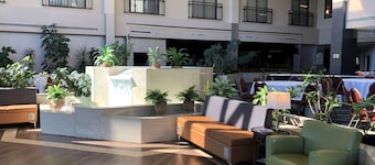 Best Western Royal Plaza Hotel & Trade Center