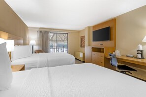 Standard Room, 2 Double Beds, Refrigerator & Microwave, Courtyard View | Desk, laptop workspace, iron/ironing board, free cots/infant beds - Best Western Royal Plaza Hotel & Trade Center (Marlborough)