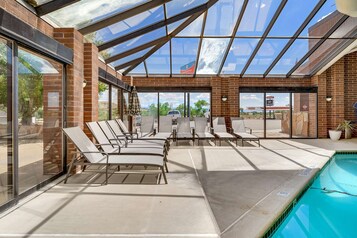 Indoor pool, sun loungers