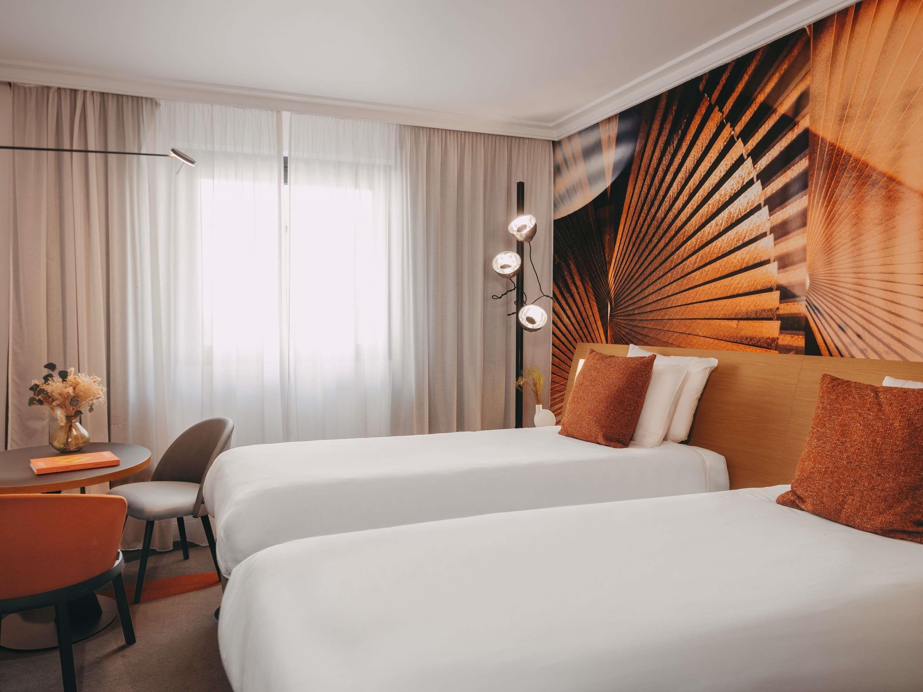 Classic Room, 2 Single Beds | Premium bedding, in-room safe, desk, laptop workspace