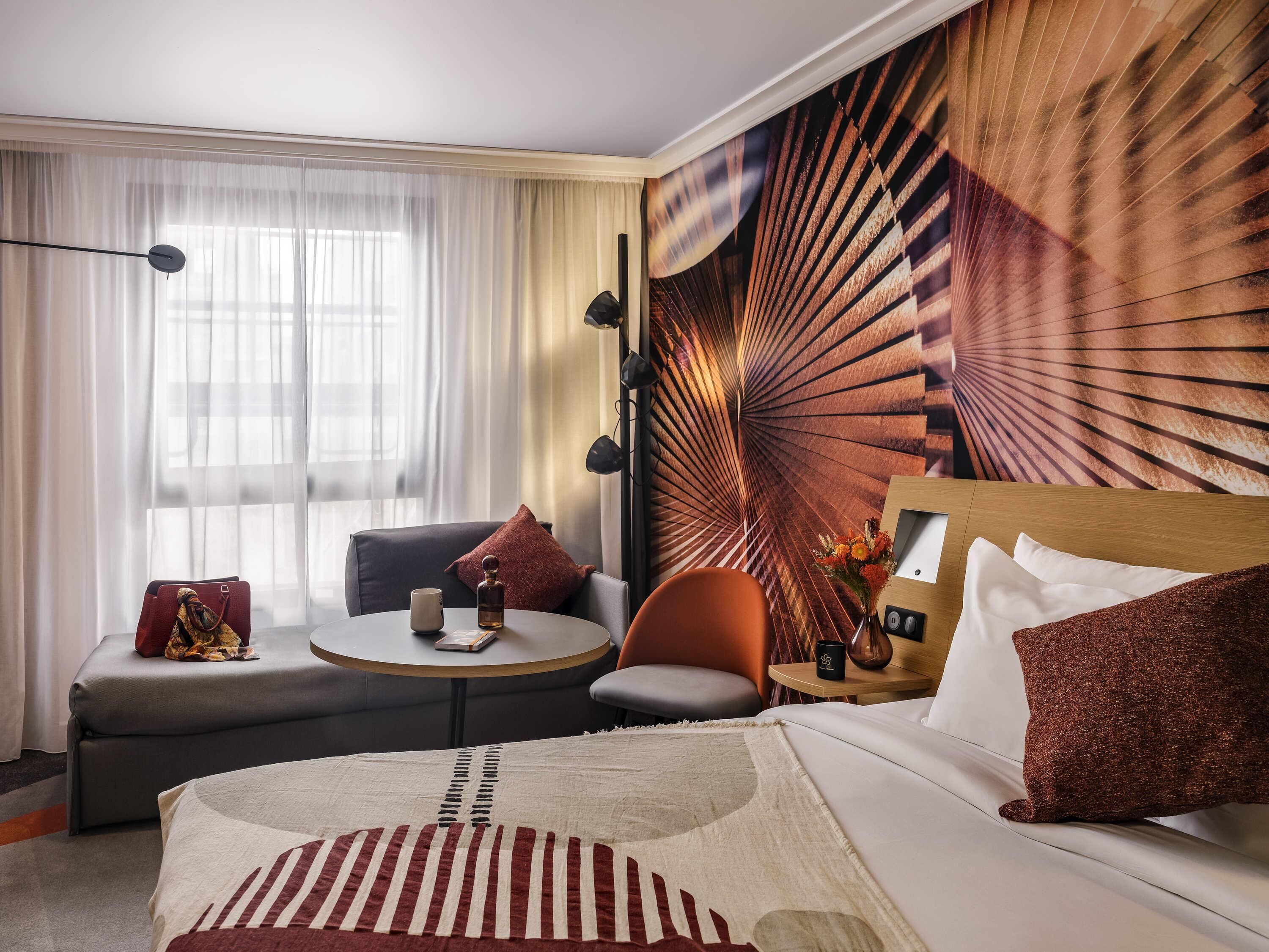 Premium bedding, in-room safe, desk, laptop workspace