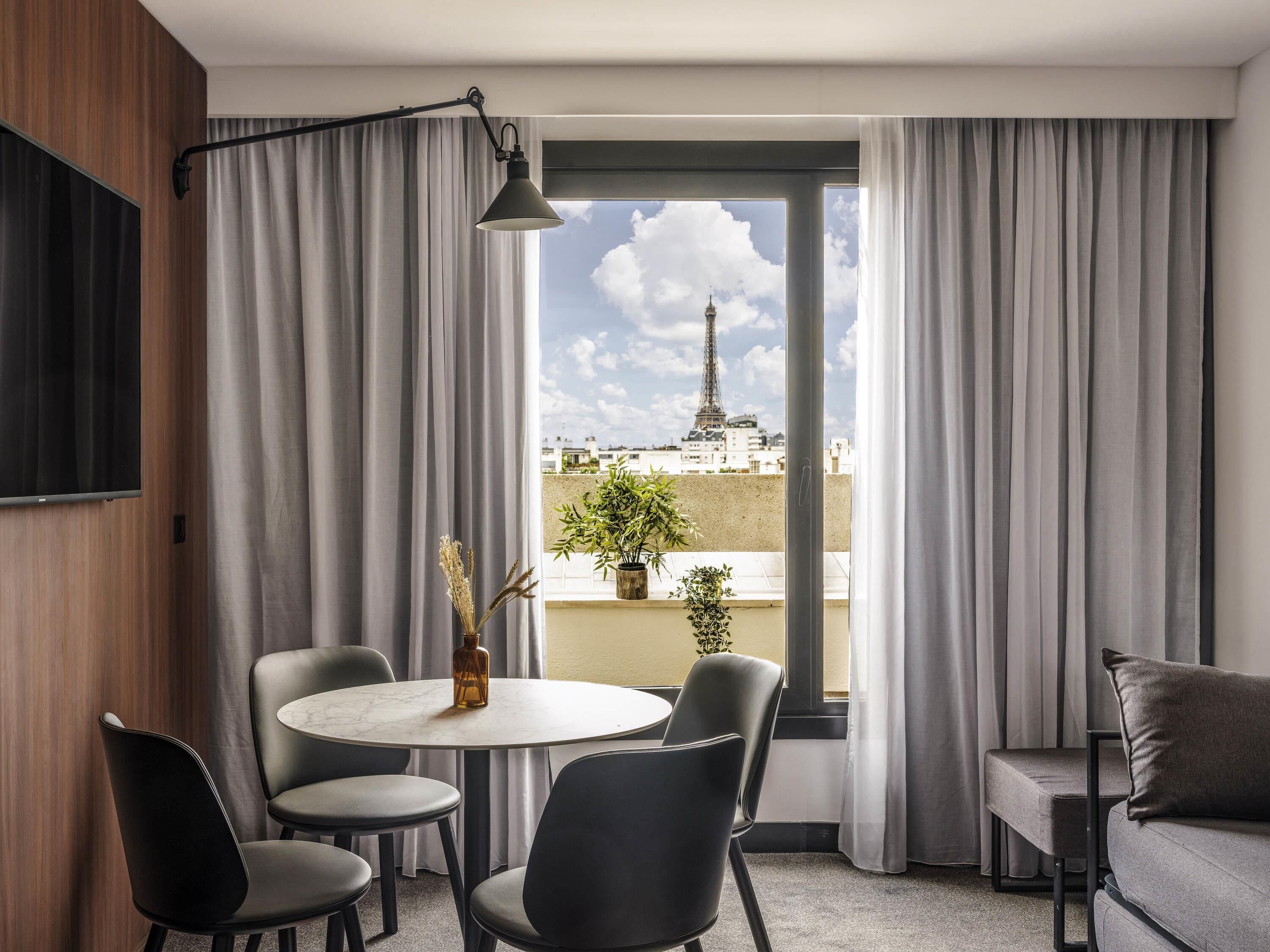 Superior Suite, 1 Queen Bed, City View (Eiffel Tower view) | Premium bedding, in-room safe, desk, laptop workspace