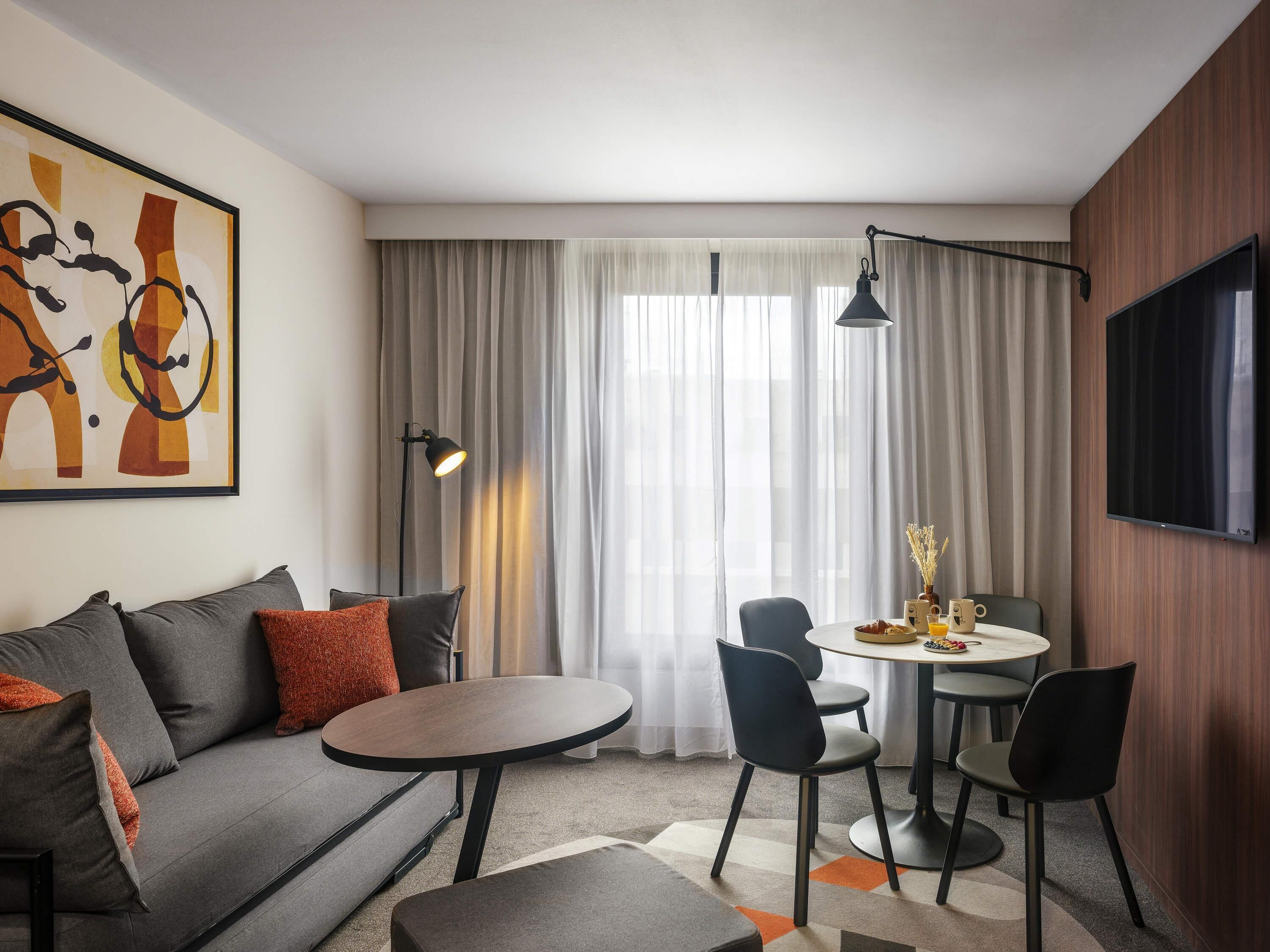 Superior Suite, 1 Double Bed with Sofa bed | Premium bedding, in-room safe, desk, laptop workspace