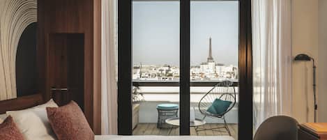 Svit Executive - 1 kingsize-säng | Sängtillbehör av högsta kvalitet och värdeförvaringsskåp på rummet