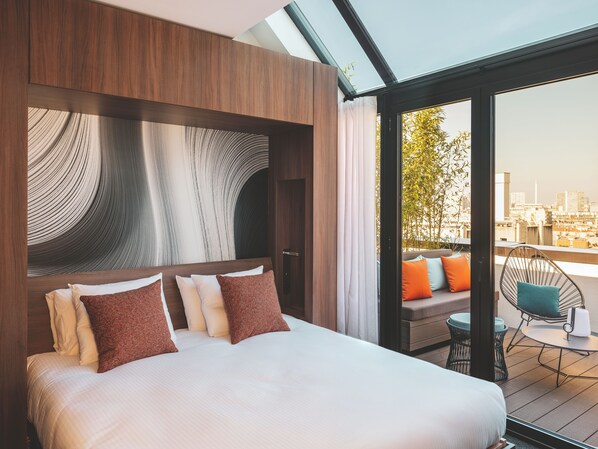 Suíte executiva, 1 cama King | Roupas de cama premium, cofres nos quartos, escrivaninha