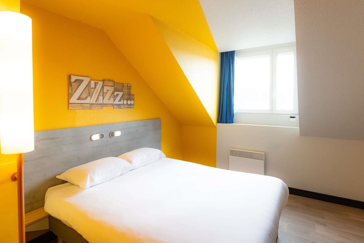 Chambre double | Bureau, rideaux dâobscurcissement, systĂšme dâinsonorisation
