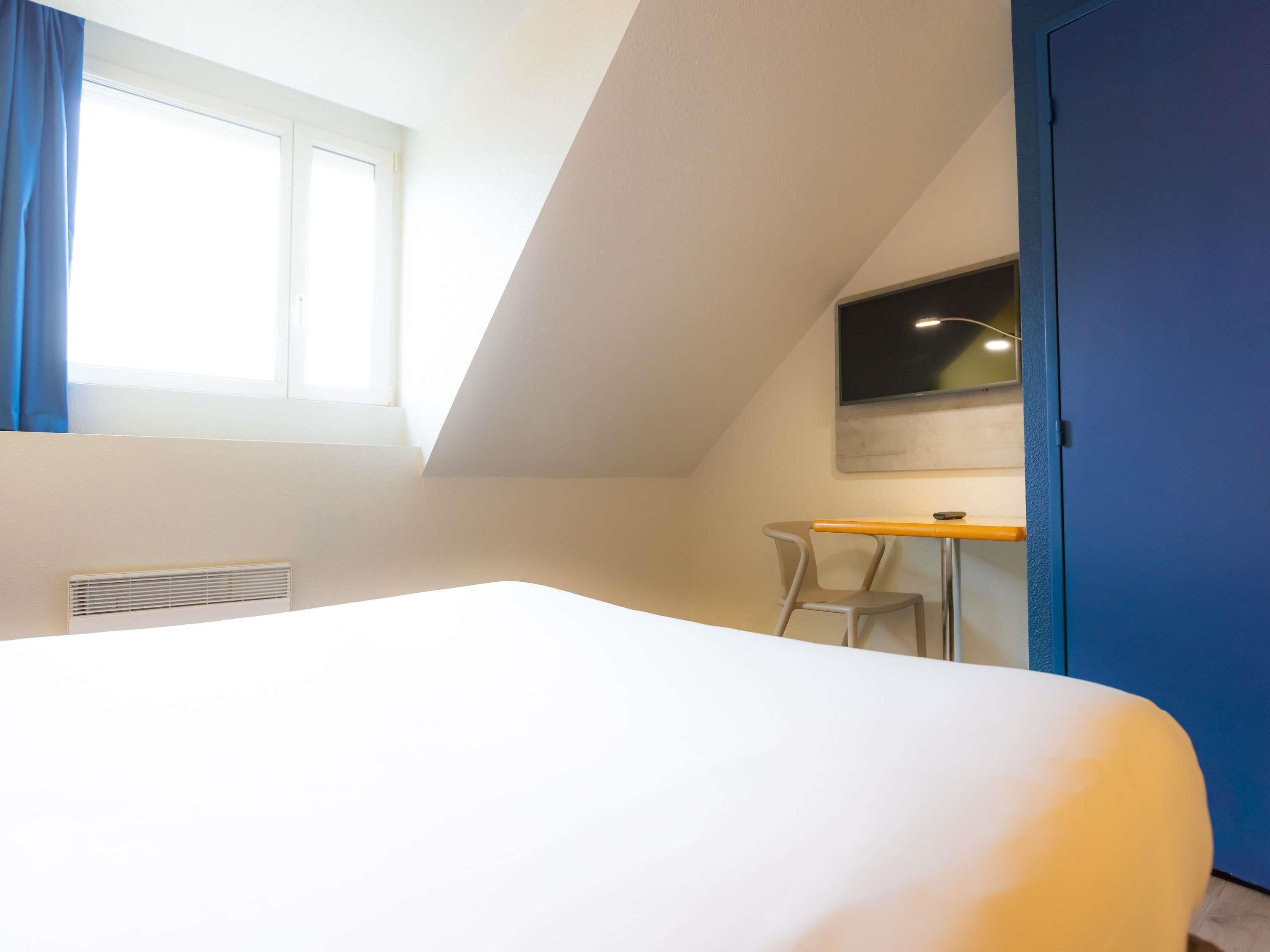 Doppelzimmer | Schreibtisch, Verdunkelungsvorhänge, schallisolierte Zimmer