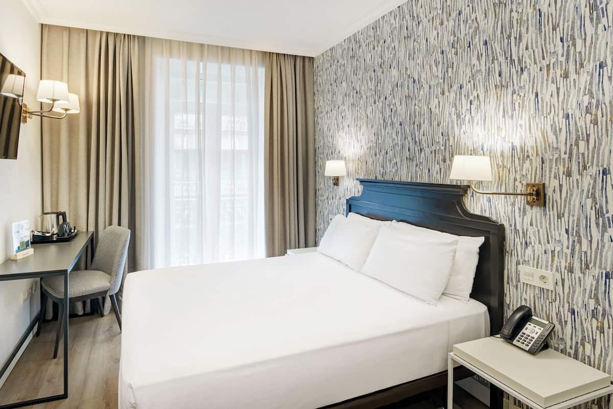 Minibar, in-room safe, blackout drapes, soundproofing