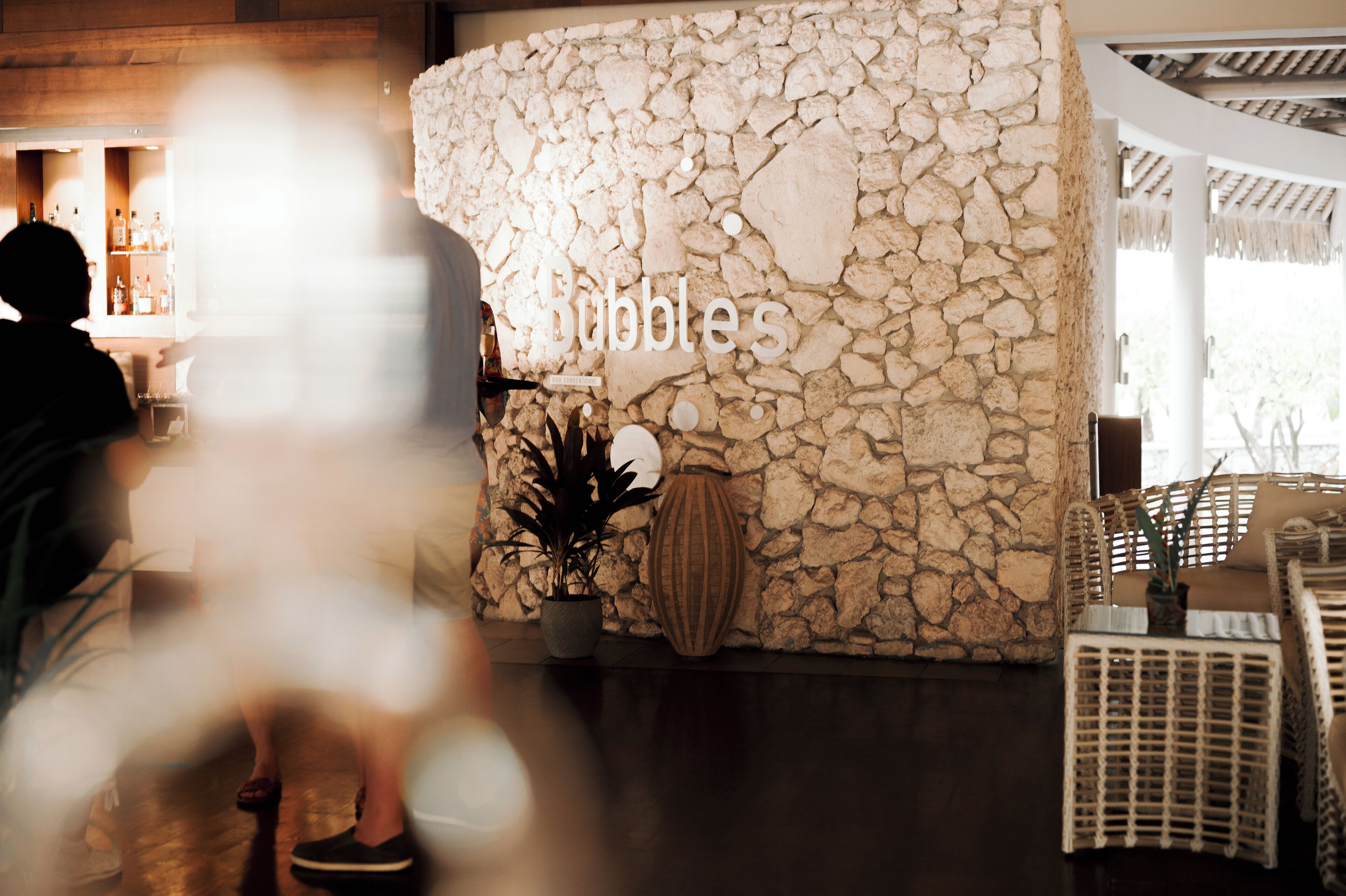 3 restaurants, breakfast, lunch, dinner served; french cuisine