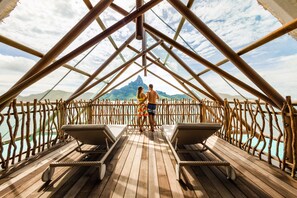 Villa, 2 Schlafzimmer, auf dem Wassser (Otemanu Mountain View) | Terrasse/Patio