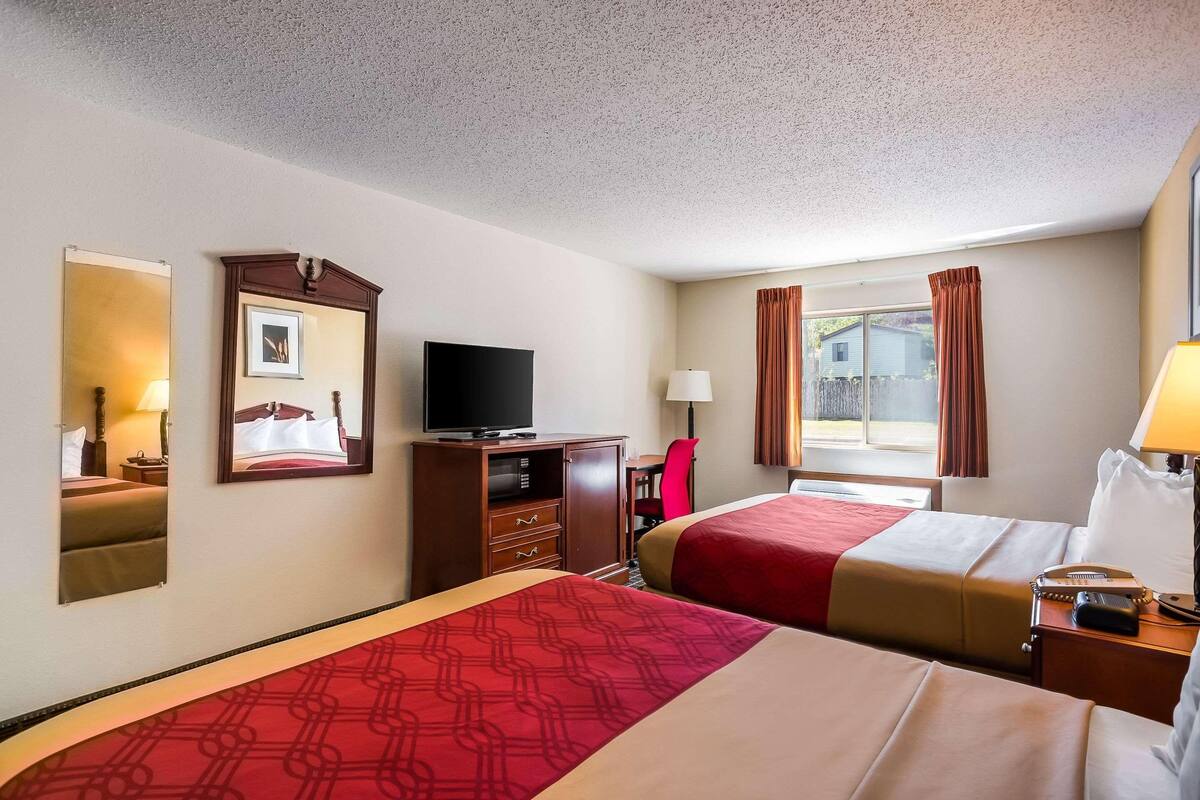 Desk, iron/ironing board, WiFi (free), alarm clocks