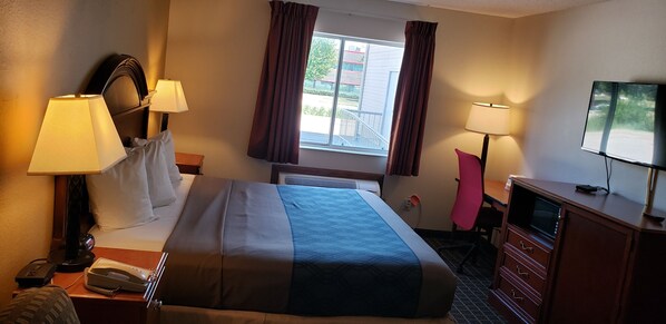 Desk, iron/ironing board, free WiFi, bed sheets