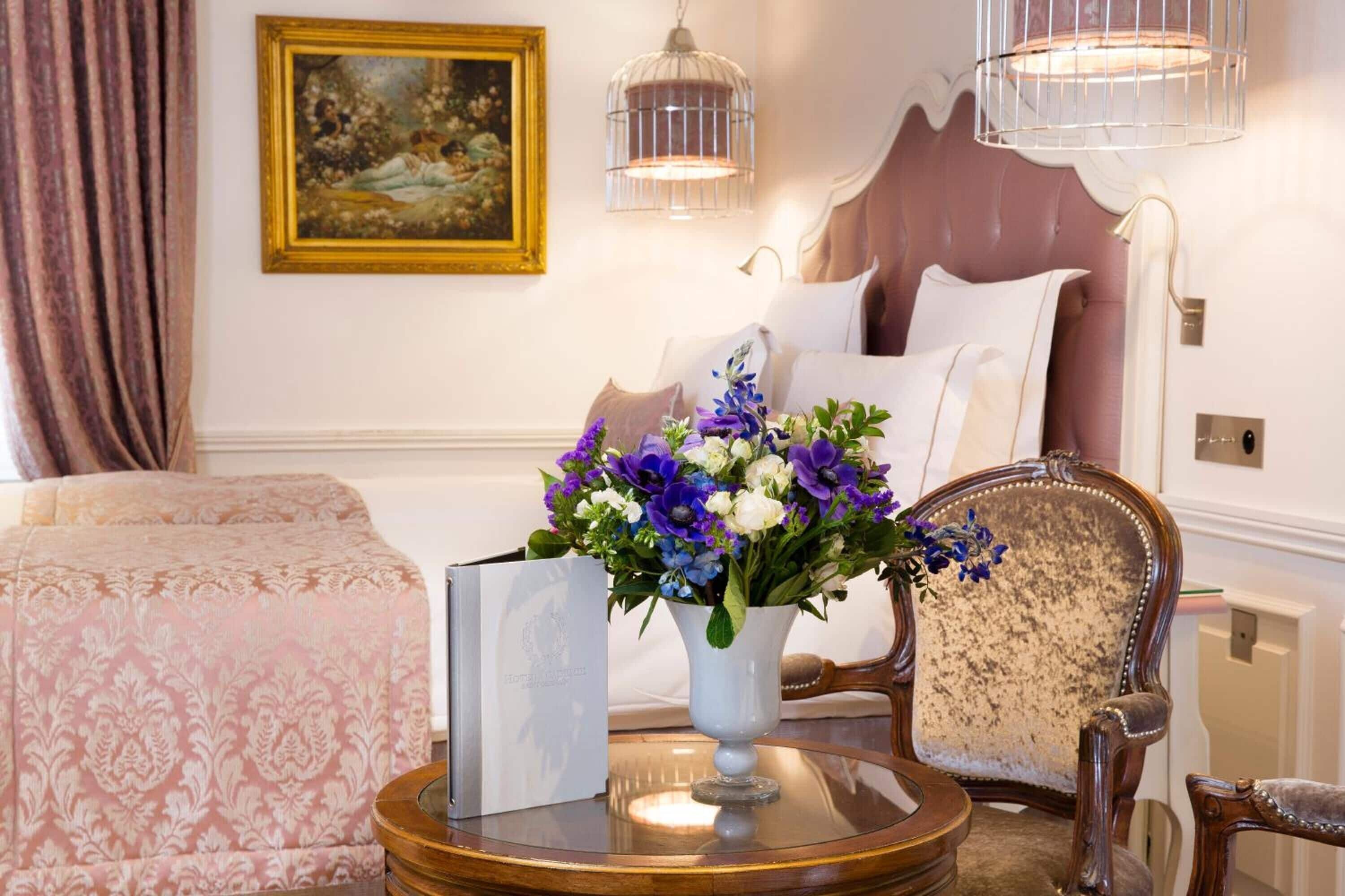 premium bedding, pillow-top beds, minibar, in-room safe