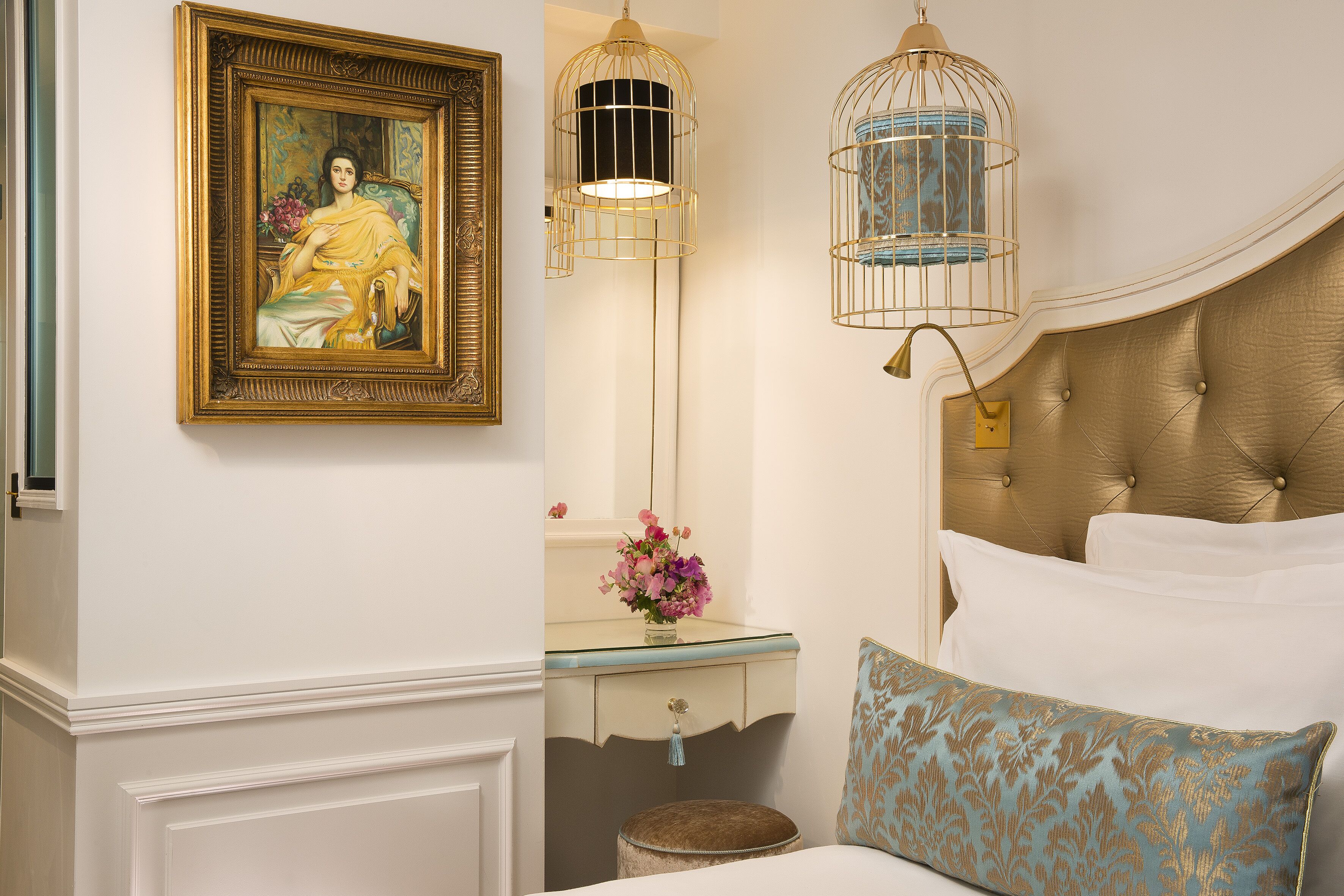 classic room | premium bedding, pillow-top beds, minibar, in-room safe